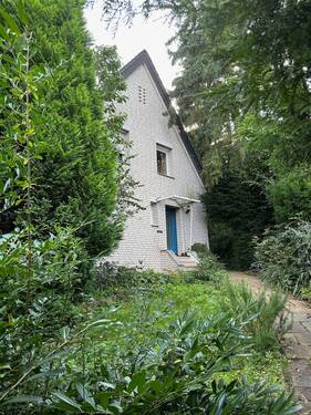Hausansicht - Einfamilienhaus in Hiddenhausen mit großem Garten !