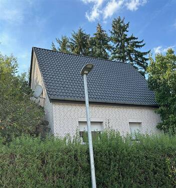 Hausansicht - 4 Zimmer Einfamilienhaus zum Kaufen in Hiddenhausen