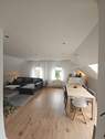 Wohn-Essbereich - DG-Eigentumswohnung mit Garten, viel Nutzfläche, Stellplatz und Garage