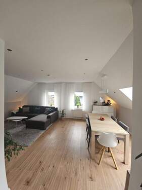 Wohn-Essbereich - DG-Eigentumswohnung mit Garten, viel Nutzfläche, Stellplatz und Garage