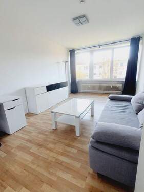 Wohnzimmer 1 - Bezugsfertige, sehr helle, schön möblierte ETW, 35 m²