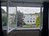 Große Fensterfront - 1 Zimmer Etagenwohnung in Hamburg