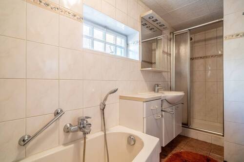 Badezimmer (Erdgeschoss) - 
