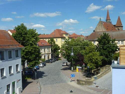 Blick nach außen 2.JPG - Mehrfamilienhaus, Wohnhaus mit 532,00 m² in Ansbach zum Kaufen