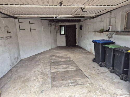 Garage mit Grube - 