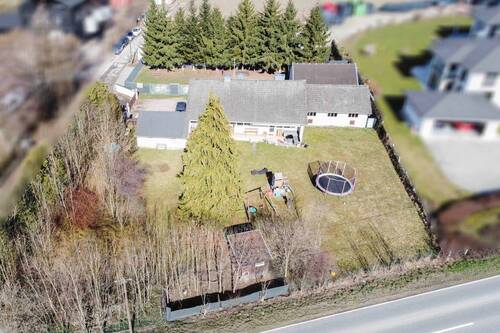 Grundstückansicht - Baugrundstück mit Vorbescheid für 2 Doppelhäuser in ruhiger Lage von Pliening!