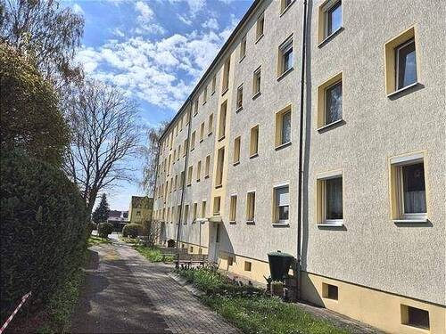 Außenansicht - 2 Zimmer Etagenwohnung zum Kaufen in Braunsbedra