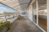 Terrasse mit Markise - 