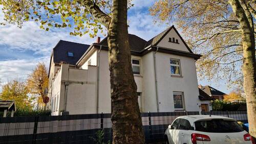 Strassenansicht - 5 Zimmer Einfamilienhaus zum Kaufen in Oberhausen