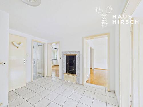 Eingangsbereich - Helle 4-Zimmer-Wohnung mit drei Loggien Großzügige 98 m² Wohnfläche für vielfältige Wohnideen