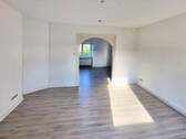 Bild 1 - Großzügige 4,5-Zimmerwohnung in Lübeck St. Jürgen - frisch renoviert & familienfreundlich