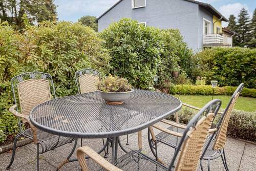 eigener Gartenbereich mit Terrasse - 