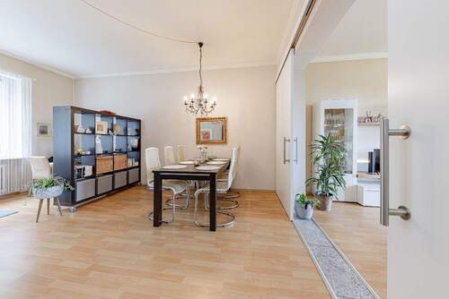 großzügiger Wohn-/Essbereich - 3 Zimmer Etagenwohnung in Wuppertal