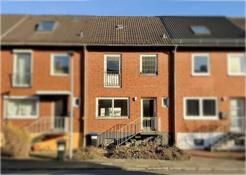 Frontansicht - Provisionsfreies Reihenhaus - 219.000,00&nbsp;EUR Kaufpreis, ca.&nbsp; 80,00&nbsp;m&sup2;&nbsp;Wohnfl&auml;che