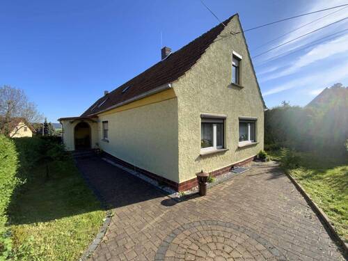 Eingangsbereich - Einfamilienhaus mit 208,00 m&sup2; in Krölpa zum Kaufen