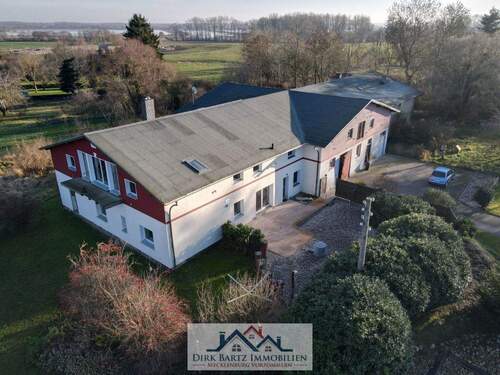 dji_fly_20251215_125316_686_1765799703861_photo - Wohnhaus mit Lagerteil und Ausbaureserve im Darguner Umland zu verkaufen.