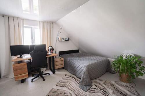 Kinderzimmer - 8 Zimmer Einfamilienhaus zum Kaufen in Heustreu