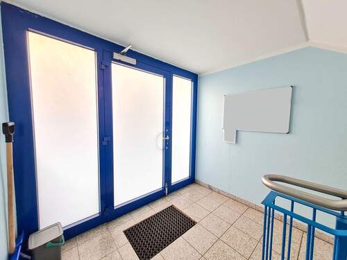 Hauseingangsbereich - Etagenwohnung mit 65,00 m&sup2; in Magdeburg zum Kaufen