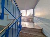 heller Treppenaufgang - 