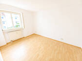 Schlafzimmer - Etagenwohnung mit 55,00 m&sup2; in Meerane zum Kaufen
