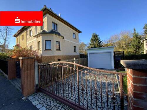 Vorderansicht - Doppelhaushälfte in ruhiger und zentraler Wohnlage!