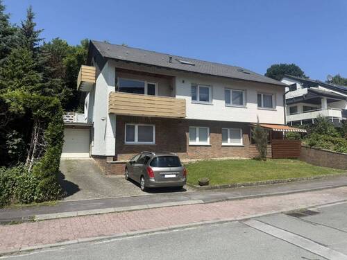 Straßenansicht - 8 Zimmer Mehrfamilienhaus, Wohnhaus in Arnsberg