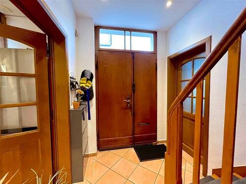 Hauseingang - 7 Zimmer Reihenmittelhaus zum Kaufen in Euskirchen