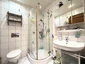 Bad mit Dusche EG - 