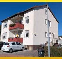 [Veckerhagen] Modernisiertes Zweifamilienhaus mit Balkonen, Terrasse, Garten und Garage - Reinhardshagen