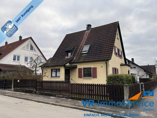 Bild 1 - Ihr neues Zuhause wartet auf Sie - Wohnhaus mit Garten und Garagen in Roth!