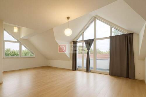 Wohn- und Esszimmer - 3 Zimmer Etagenwohnung zum Kaufen in Bad Vilbel