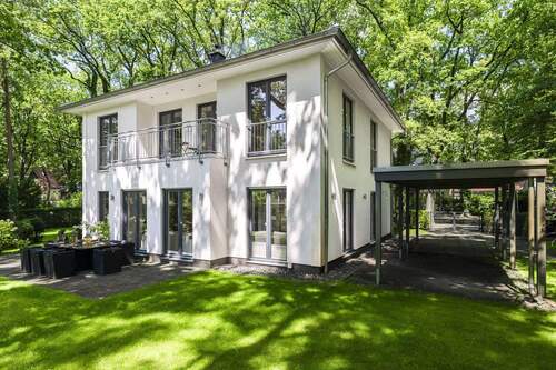 Gartenansicht - 6 Zimmer Einfamilienhaus zum Kaufen in Kleinmachnow