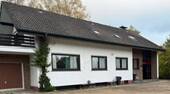 Hausansicht - 4 Zimmer Etagenwohnung zum Kaufen in Lage