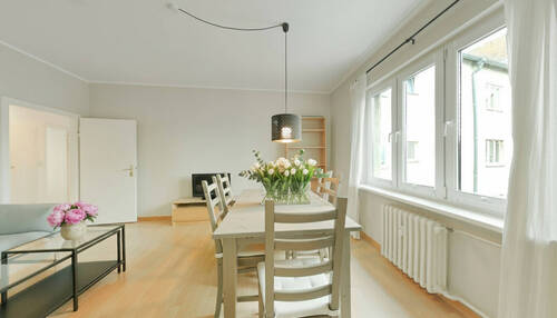 Wohnzimmer - 3 Zimmer Etagenwohnung zum Kaufen in Berlin-Westend