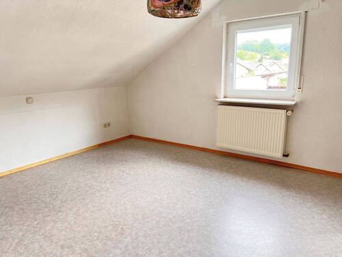 Schlafzimmer.jpg - Etagenwohnung mit 65,00 m² in Eschau zur Miete