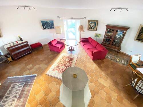 Beachtlicher Wohn-/Essbereich - 