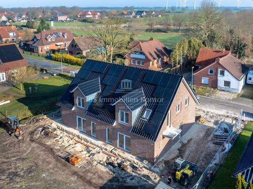 Bild 1 - DG Wohnung mit Balkon - KFW Effizienzhaus 40 mit QNG Siegel - Hochwertige Ausstattung