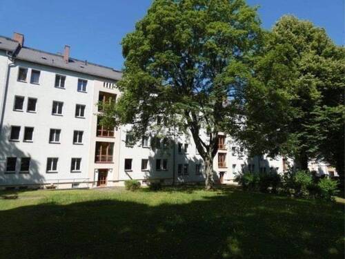 Hausansicht - Etagenwohnung mit 51,20 m² in Chemnitz zur Miete