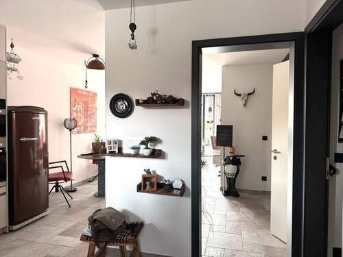 03-Eingangsbereich mit Blick auf Wohn- und Essbereich - 4 Zimmer Reihenmittelhaus in Eutin