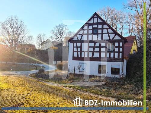 Fachwerk - Mehrfamilienhaus, Wohnhaus mit 180,00 m² in Flachslanden zum Kaufen