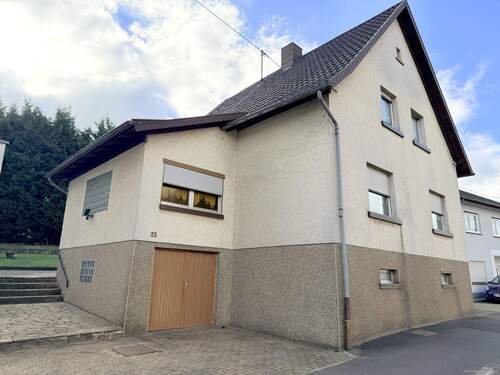 Straßenansicht - 6 Zimmer Mehrfamilienhaus, Wohnhaus zum Kaufen in Riegelsberg / Walpershofen