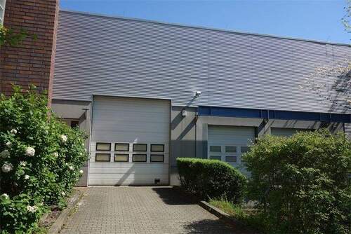 Toreinfahrt - Hallenfläche mit Büro an der landsberger Str. zu mieten