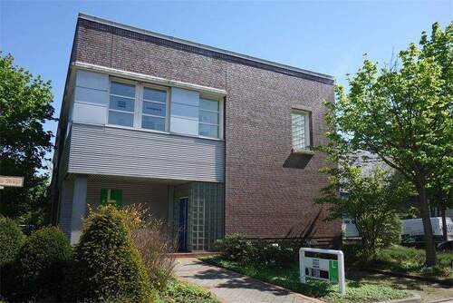 Front - Halle in Berlin zur Miete