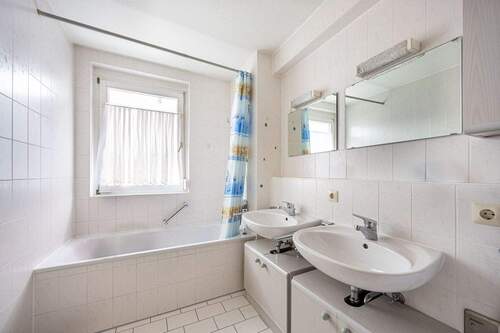 Badezimmer - Etagenwohnung mit 77,00 m&sup2; in Ludwigsburg zum Kaufen