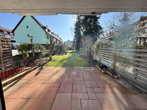 Bild 2 - 7 Zimmer Reihenmittelhaus zum Kaufen in Nürnberg