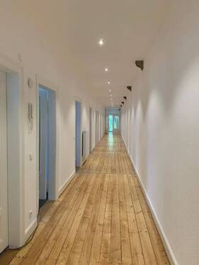 Bild 2 - 4 Zimmer Etagenwohnung zur Miete in Baden-Baden