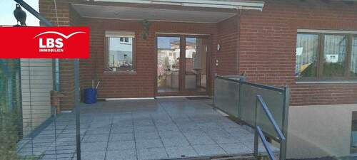 Überdachte Terrasse - Doppelhaushälfte mit 137,30 m&sup2; in Eitorf zum Kaufen