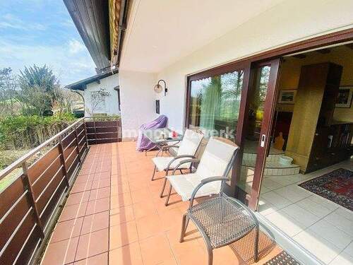 Hauptbalkon vom Wohnzimmer - 