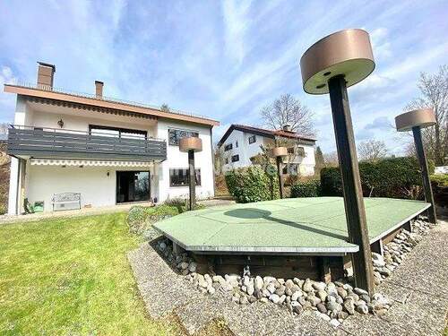 Objekt Außen mit Pool - 