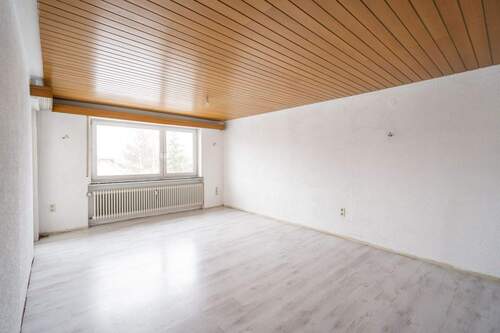 Wohnzimmer - 5 Zimmer Etagenwohnung zur Miete in Oberelsbach